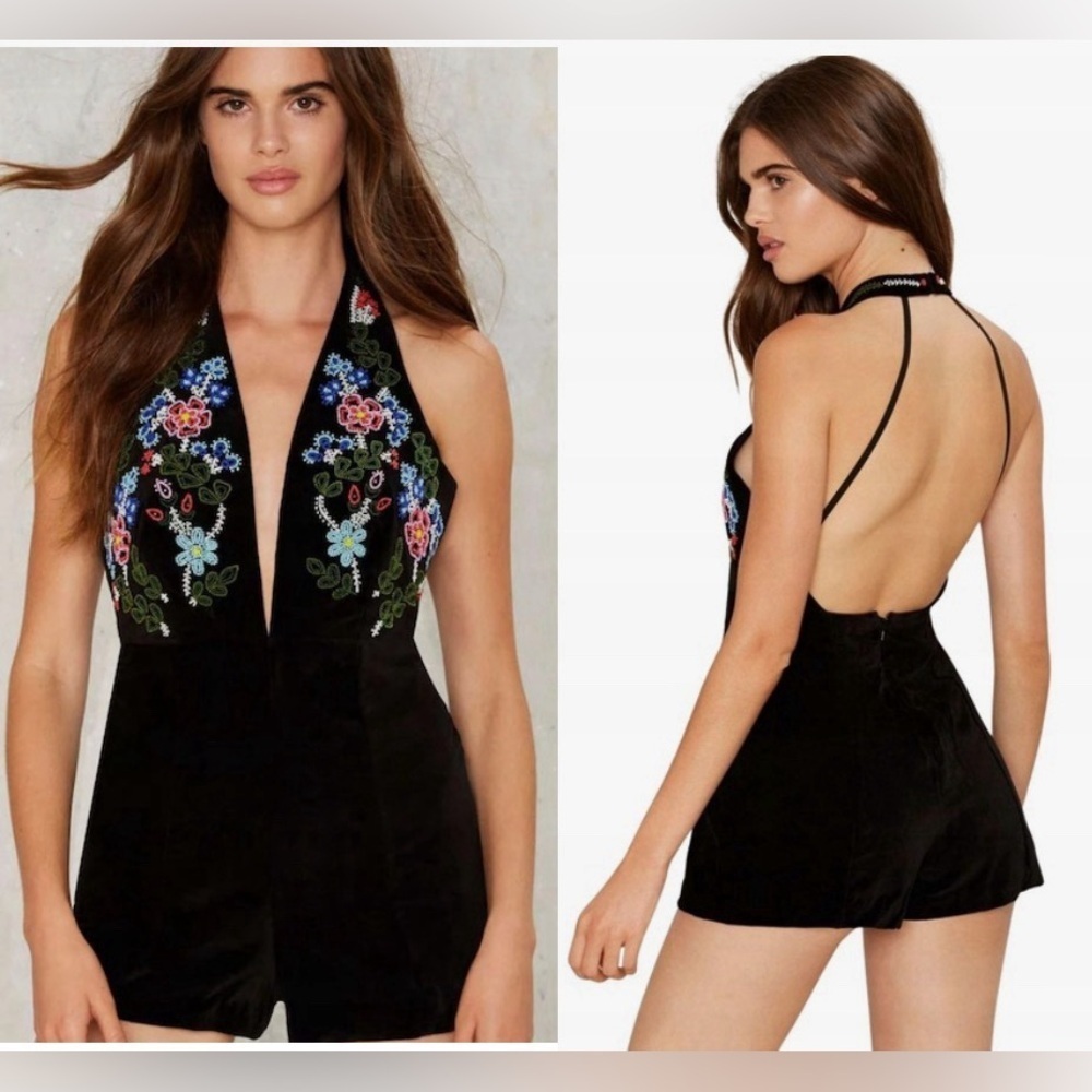 GLAMOROUS VELVET PLUNGE HALTER ROMPER, BEADED EMBELLISHMENT. GORGEOUS SZ.L
